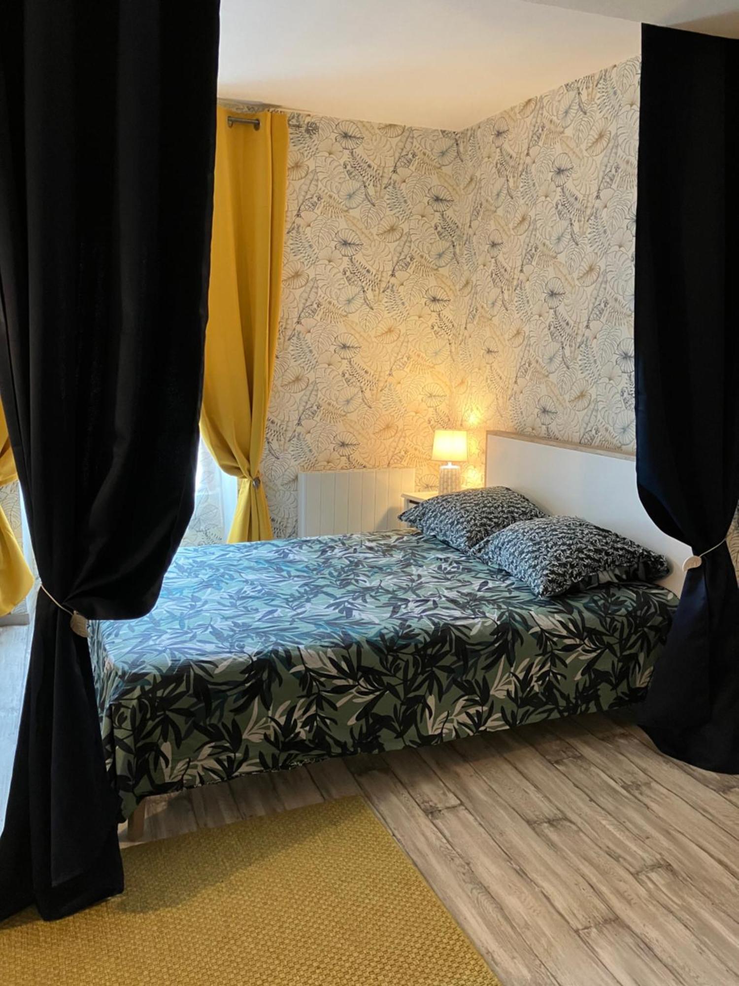 Charmante Maison En Pierres Precy-le-Sec Екстер'єр фото