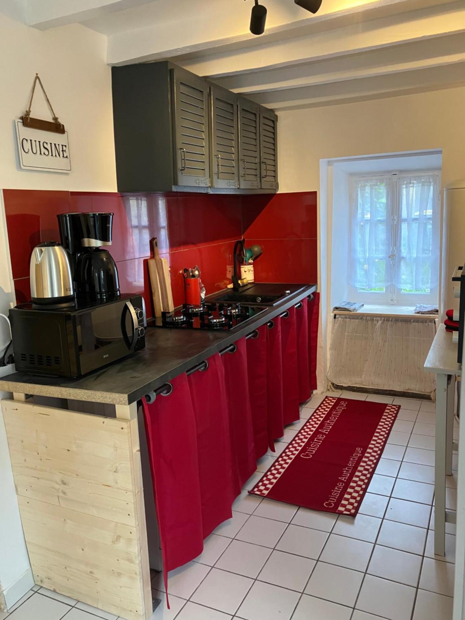 Charmante Maison En Pierres Precy-le-Sec Екстер'єр фото